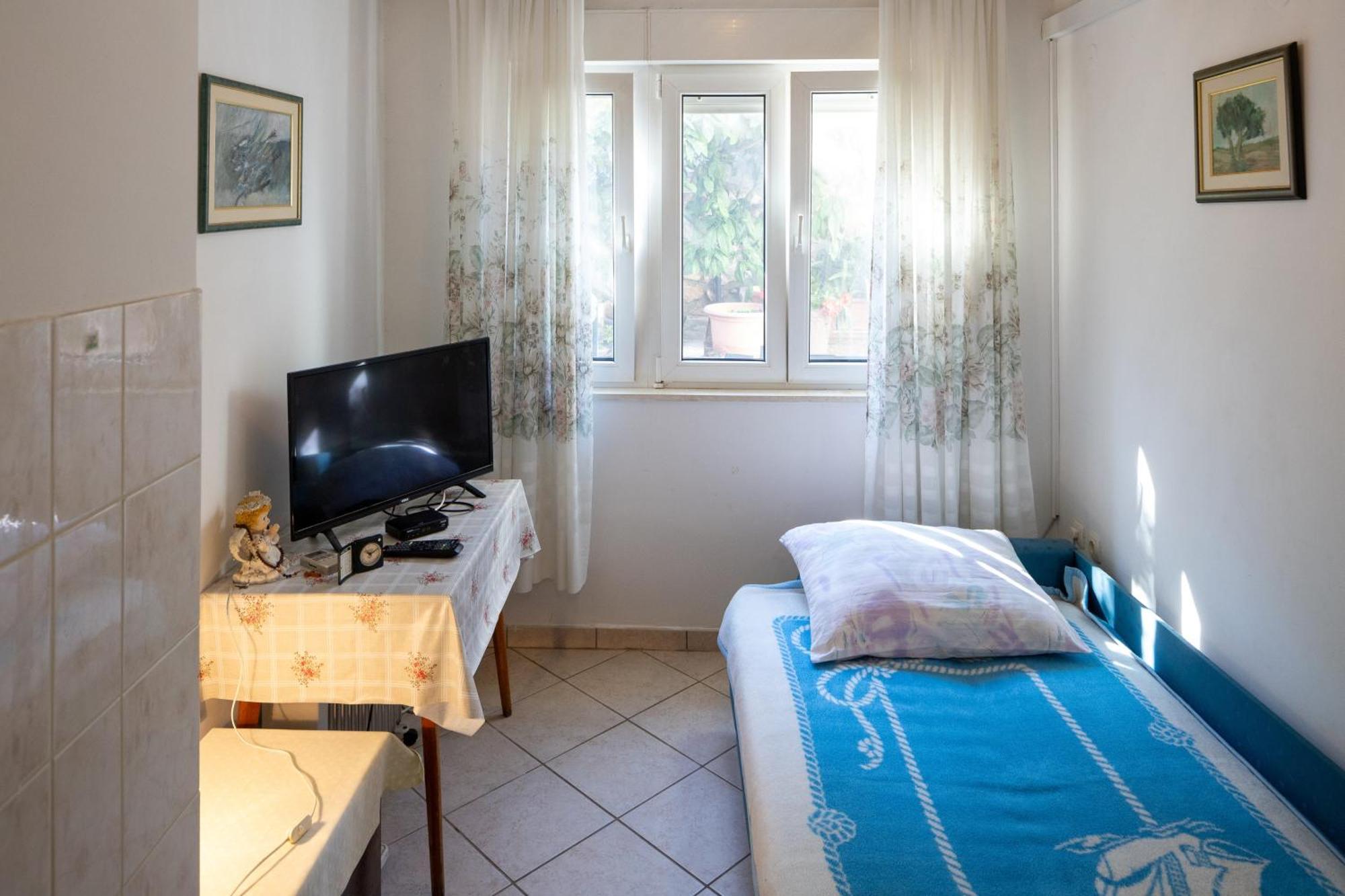 Apartments By The Sea Cove Zarace - Gdinj, Hvar - 2047 Room photo